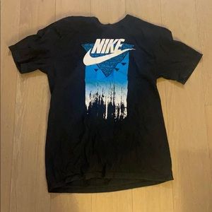 EUC Nike t-shirt